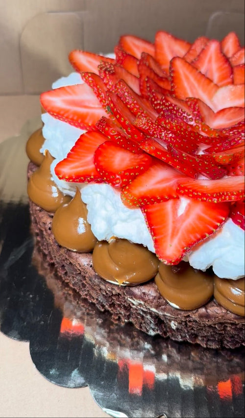 Brownie with strawberry | Sookies